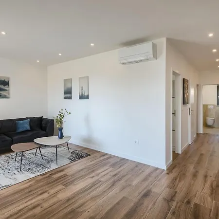 Erdgeschosswohnung Moonlight Mit Terrasse