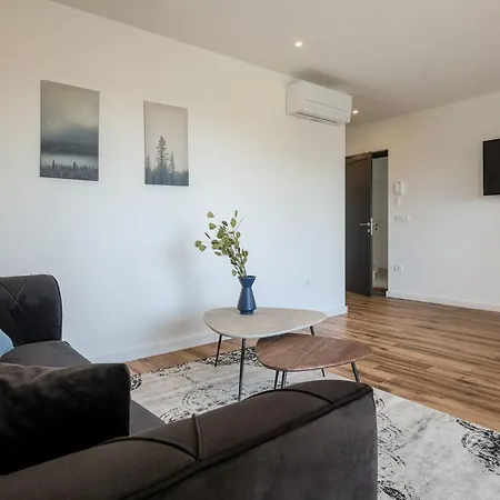 Apartment Erdgeschosswohnung Moonlight Mit Terrasse Karpinjan