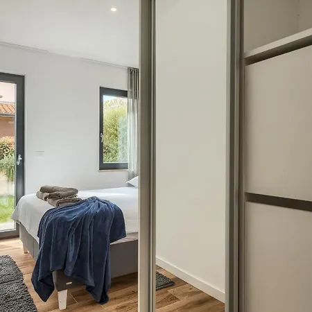 Apartment Erdgeschosswohnung Moonlight Mit Terrasse Karpinjan